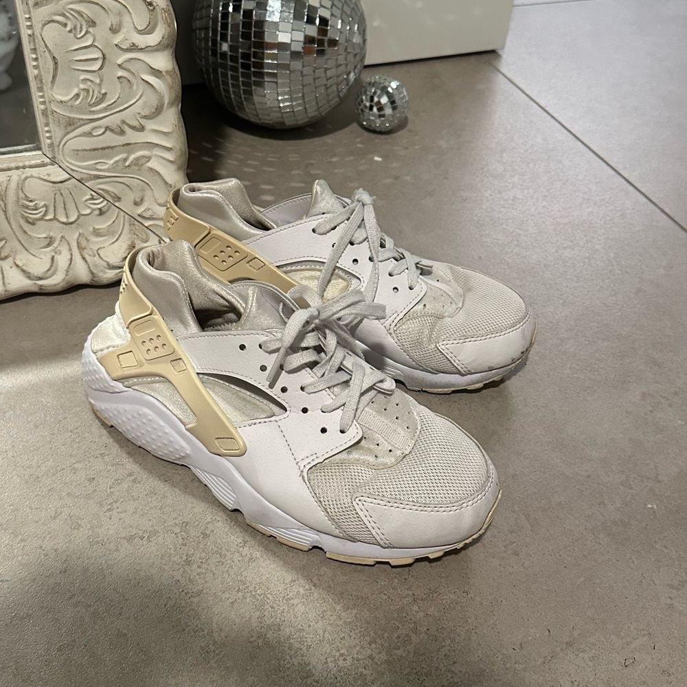 Nike Air Huarache Sneakers